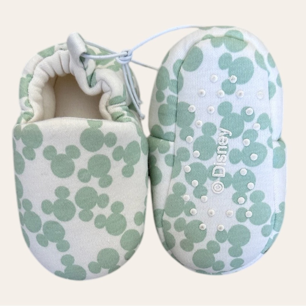 New Disney Mickey Mouse Baby Crib Shoes Size 3-6 Months Ultra Soft